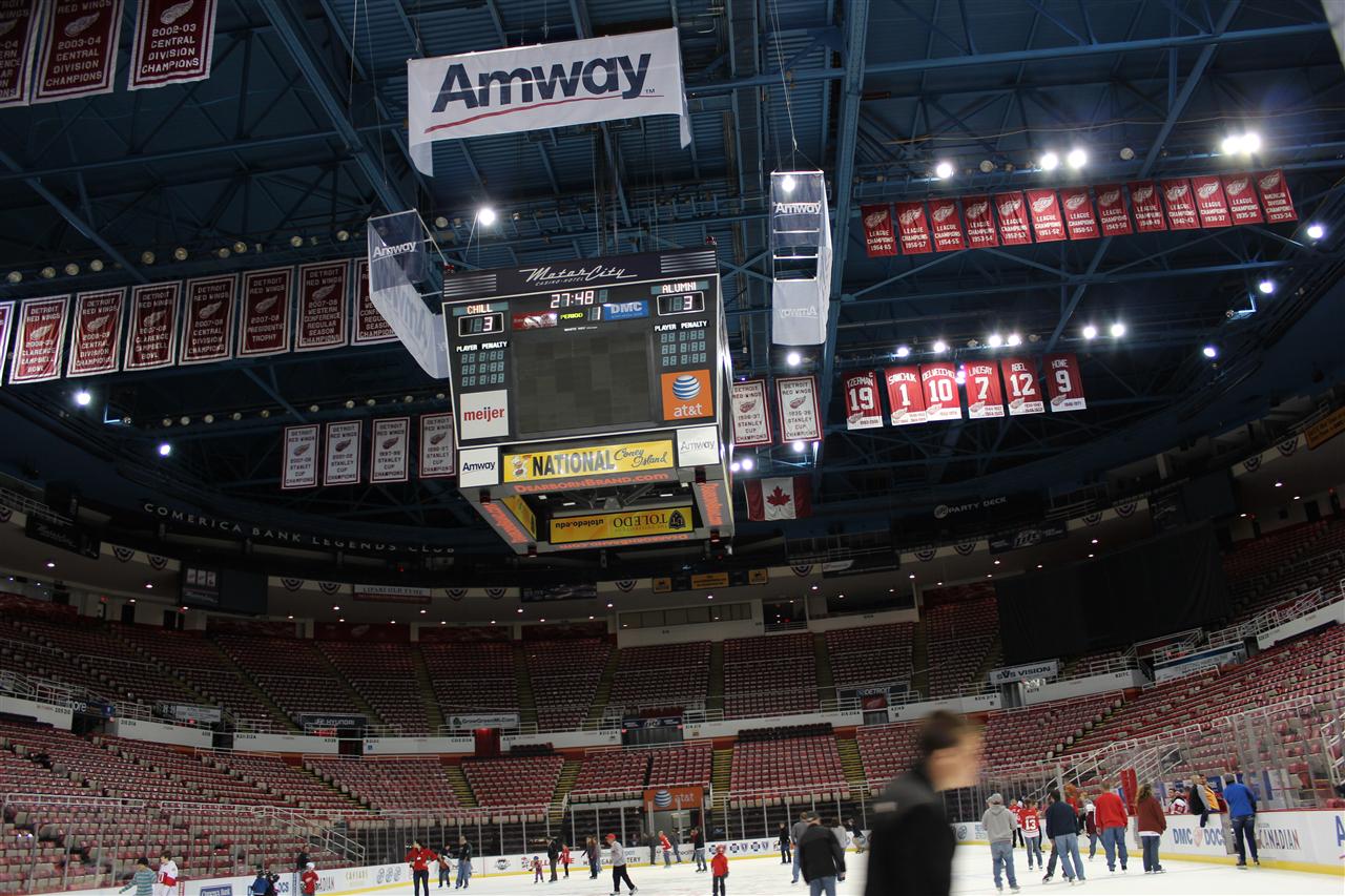 Coyotes new Jumbotron [OC] r/hockey